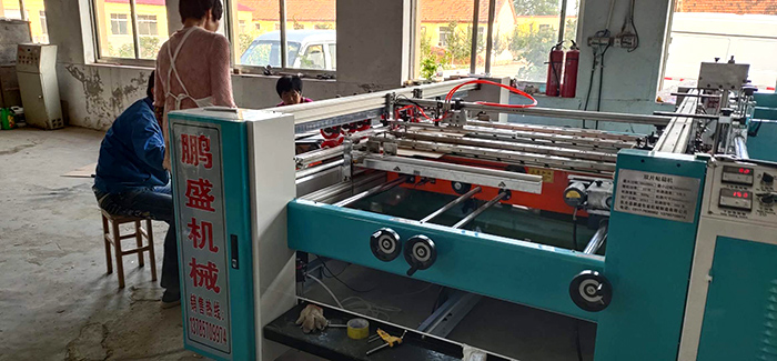 熱溶膠雙片粘箱機，熱熔膠式雙片粘箱機