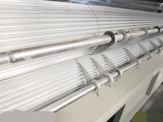 吸附式單面瓦楞機(jī)